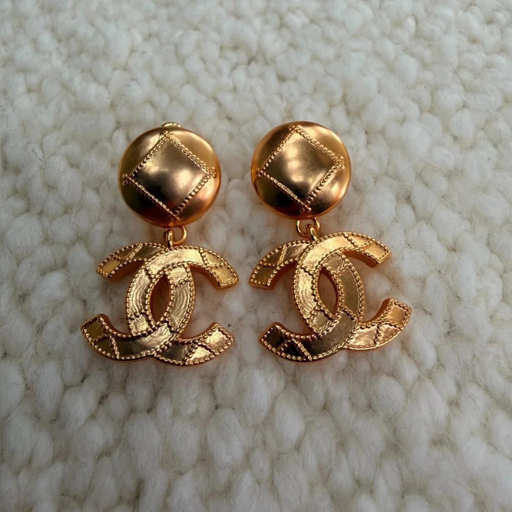 CHANEL Gold-Tone Quilted Logo Drop Earrings